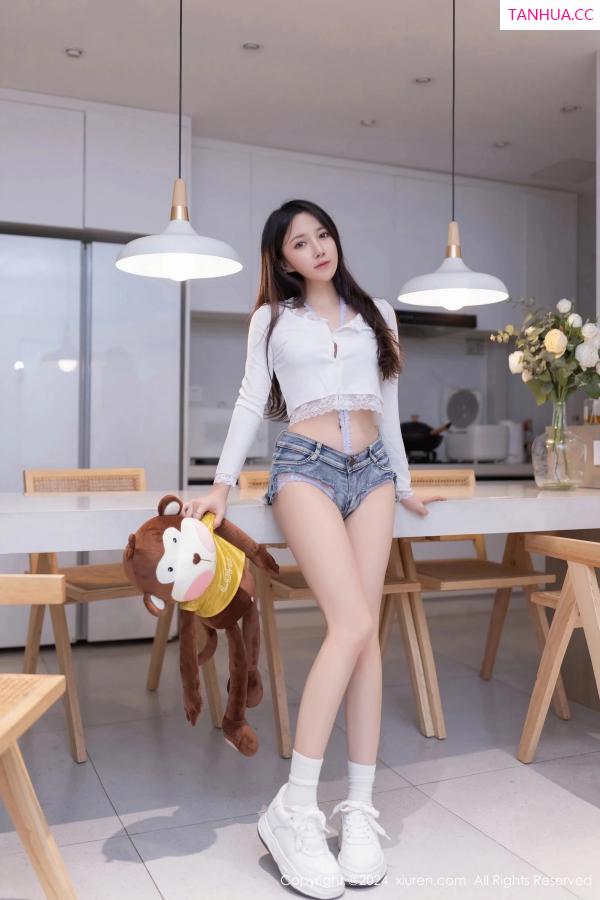 鱼子酱fish  [XiuRen]高清写真图 2024.05.31 No.8639 鱼子酱Fish 美腿性感第5张图片